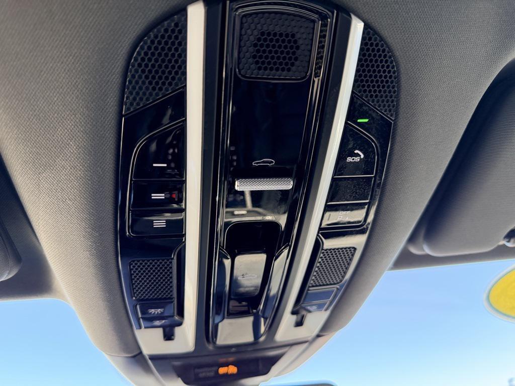 used 2019 Porsche Cayenne car, priced at $32,994