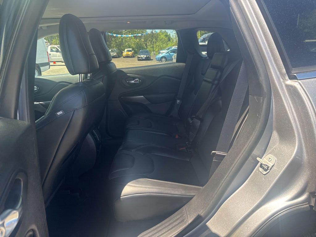 used 2019 Jeep Cherokee car, priced at $14,799