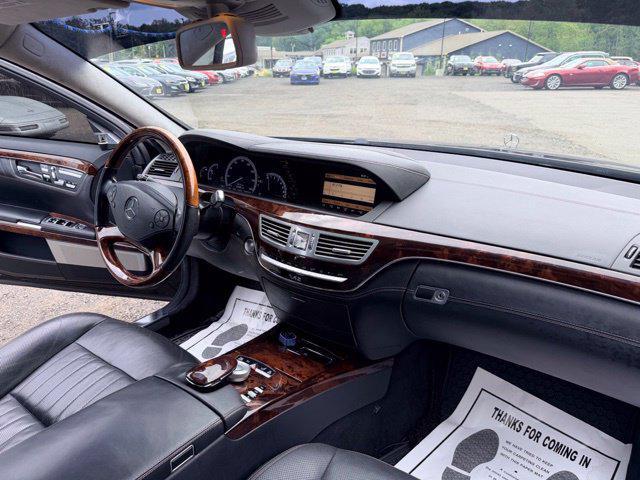 Mercedes-Benz S-Class view 40