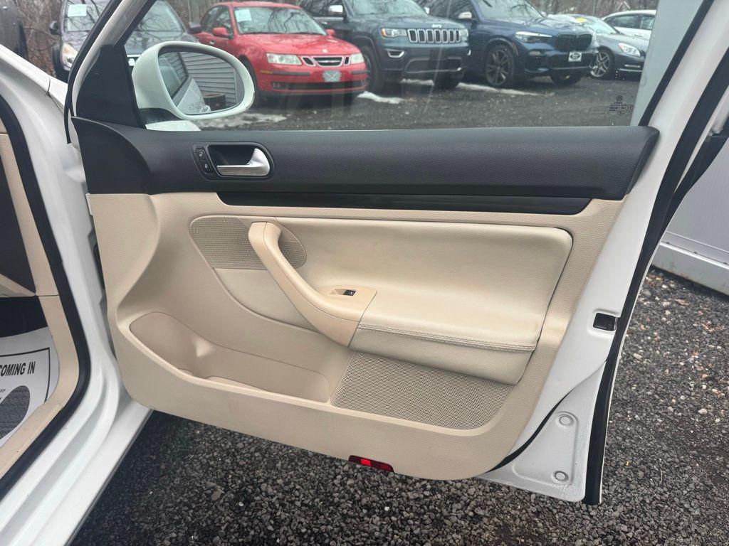 used 2014 Volkswagen Jetta SportWagen car, priced at $9,388