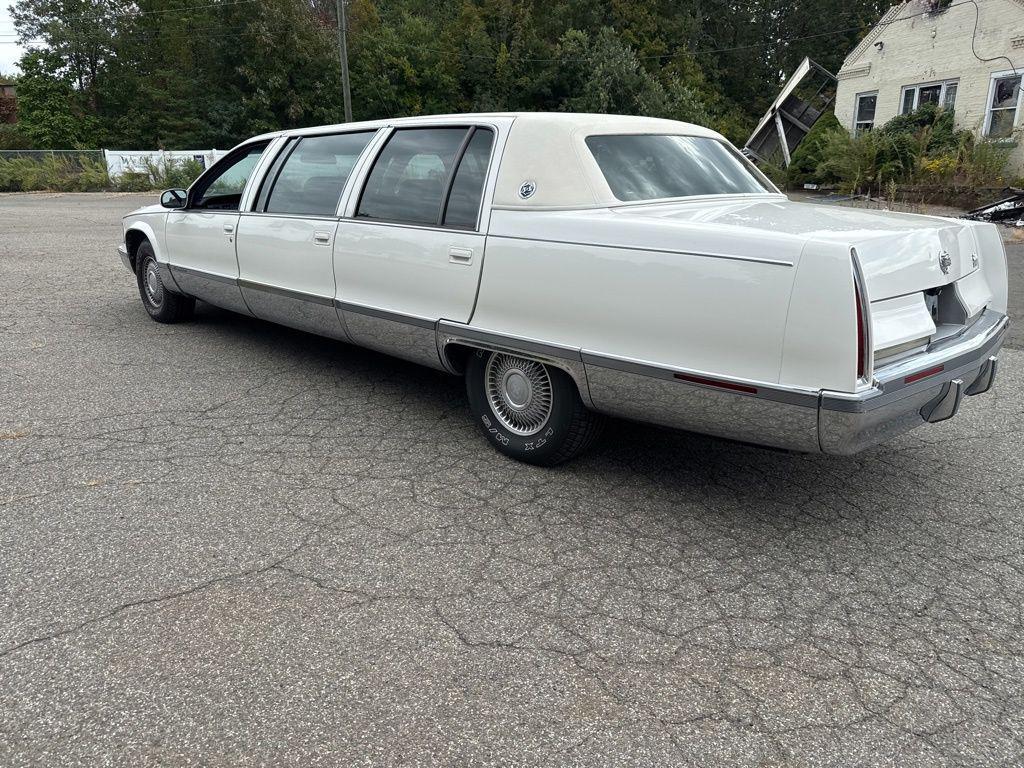 used 1995 Cadillac Fleetwood car, priced at $10,797