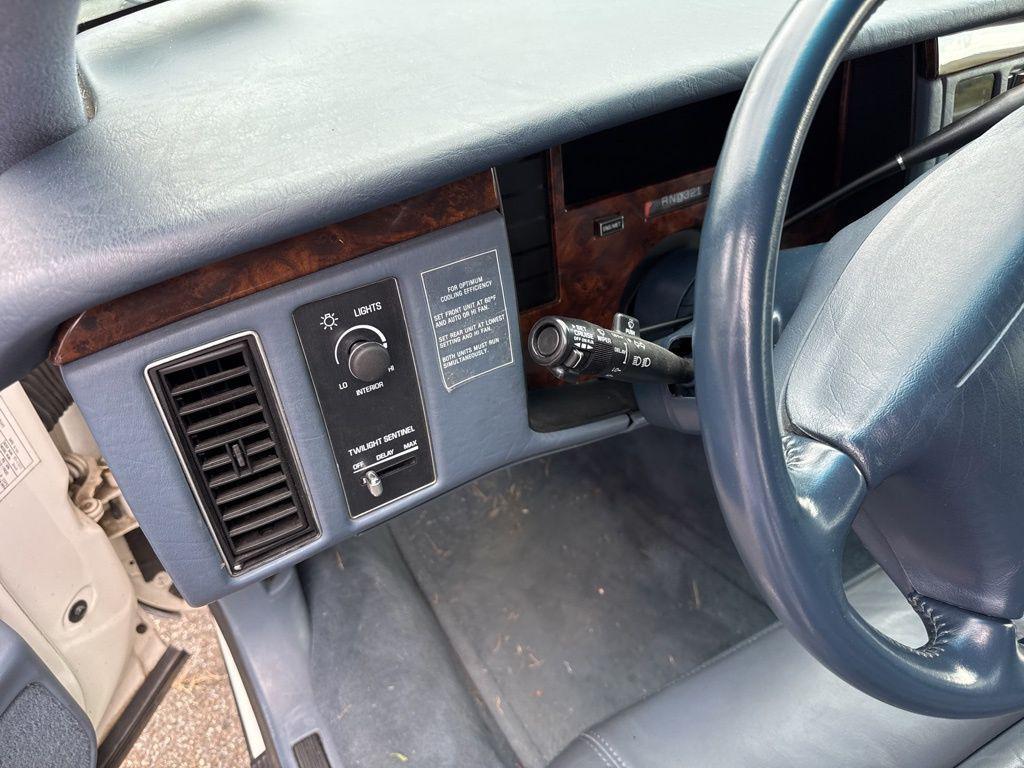 used 1995 Cadillac Fleetwood car, priced at $10,797