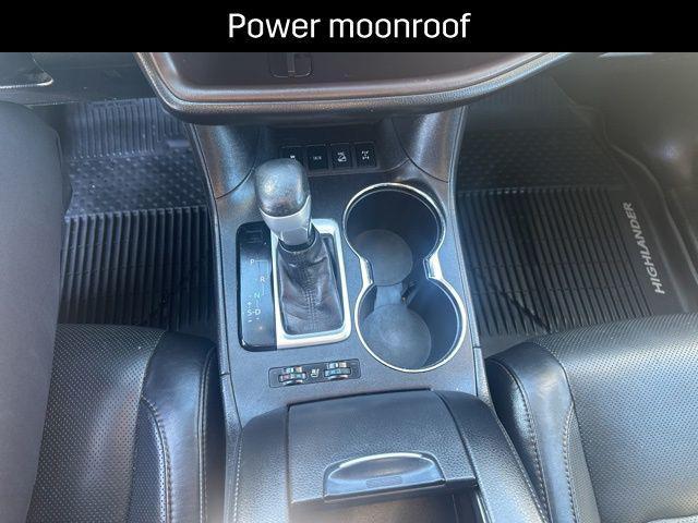 used 2016 Toyota Highlander car, priced at $17,997