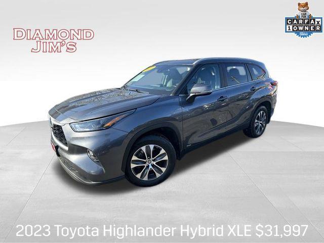 used 2023 Toyota Highlander Hybrid car, priced at $32,997