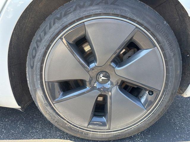 used 2021 Tesla Model 3 car, priced at $20,000