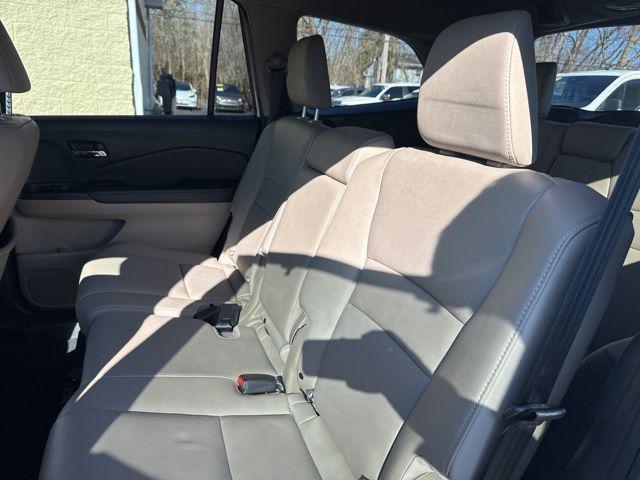used 2021 Honda Pilot car, priced at $30,000