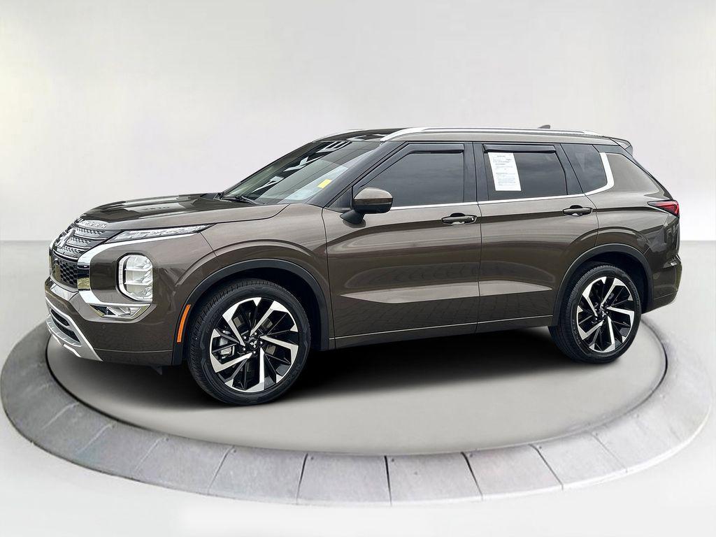 used 2024 Mitsubishi Outlander car, priced at $27,499