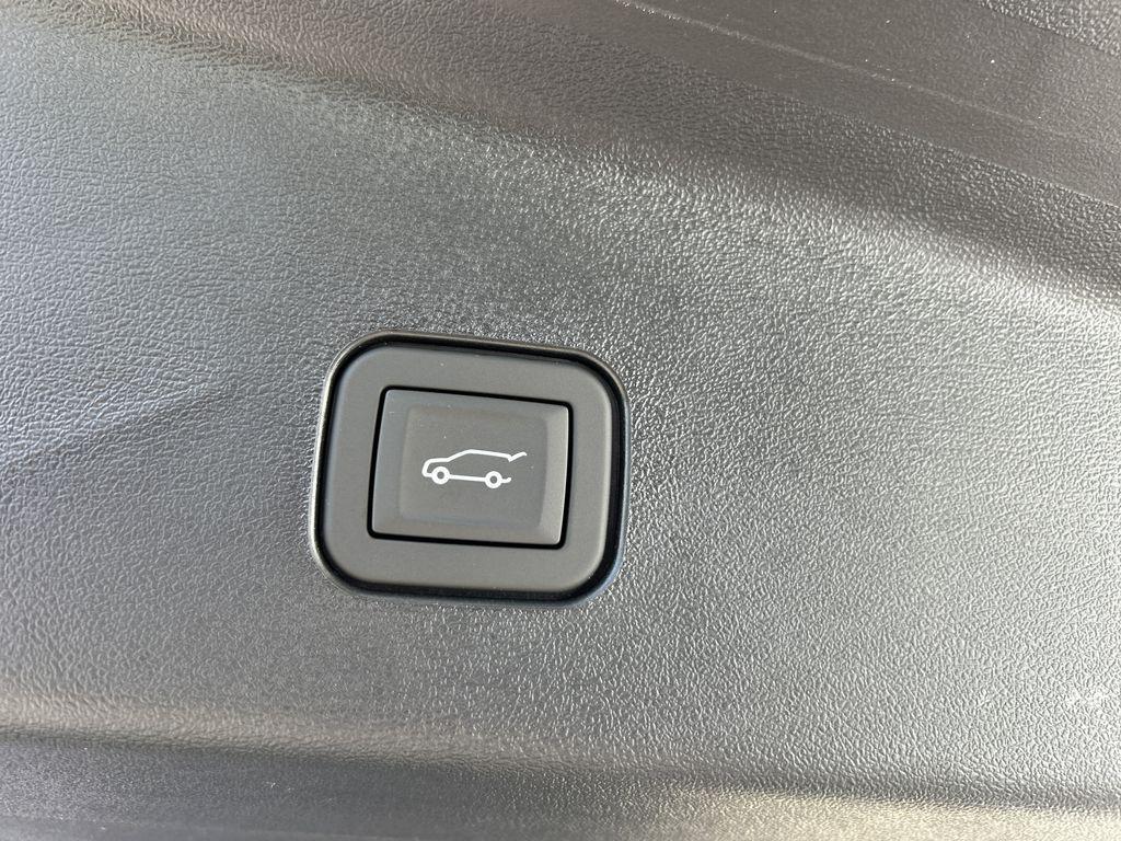 new 2026 Cadillac VISTIQ car, priced at $80,515