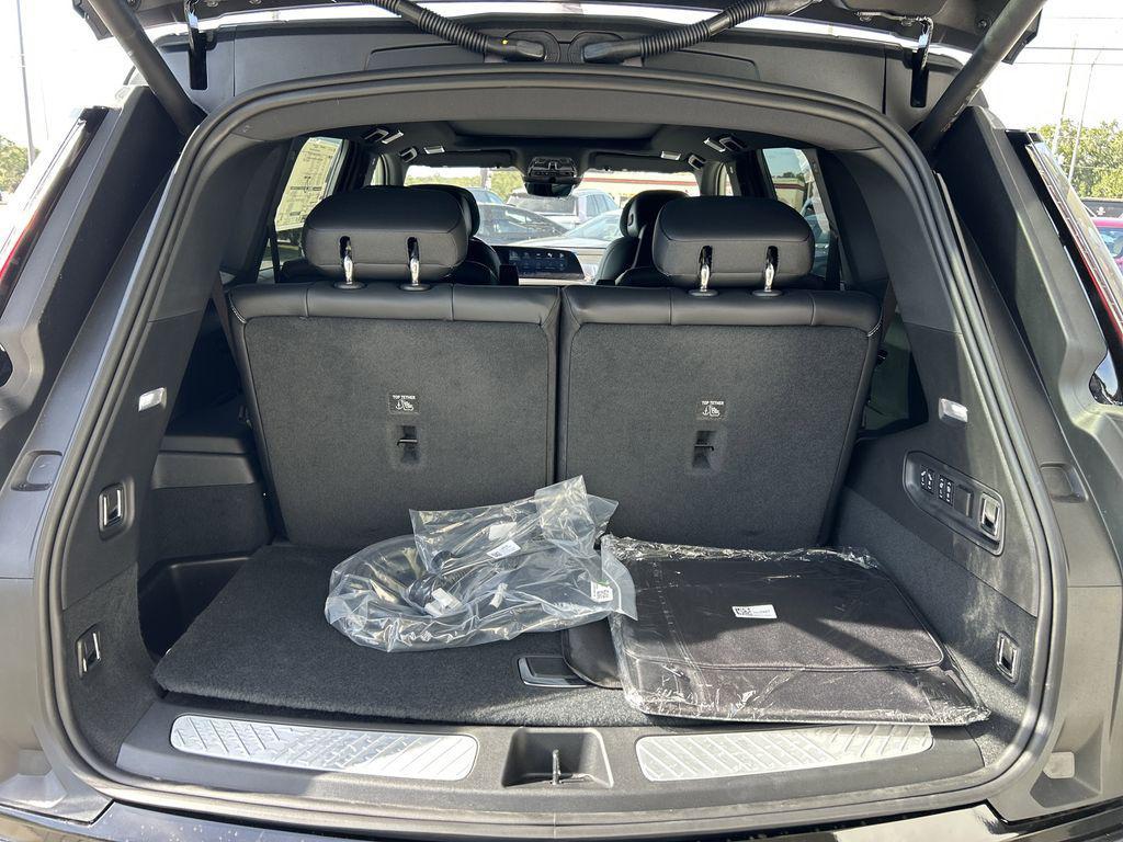 new 2026 Cadillac VISTIQ car, priced at $80,515