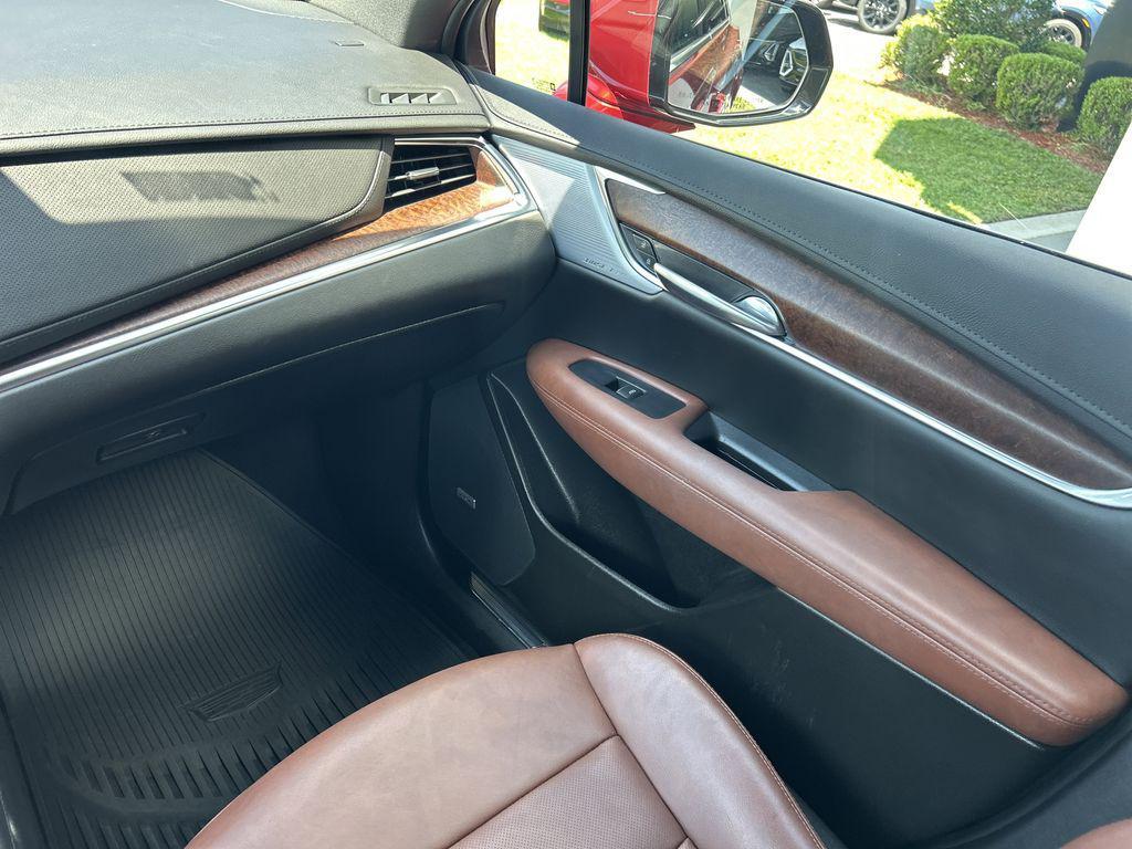 used 2024 Cadillac XT5 car, priced at $39,488