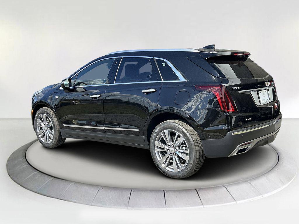 new 2025 Cadillac XT5 car