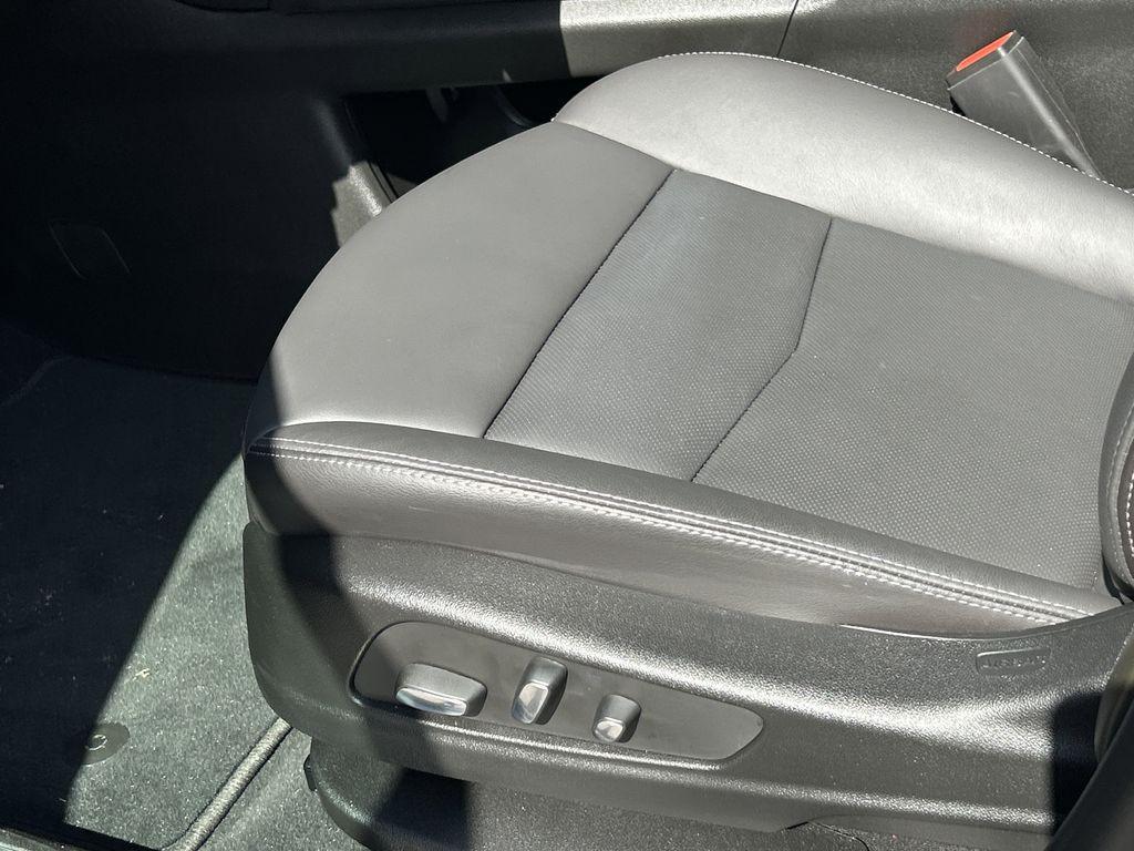 new 2025 Cadillac XT5 car