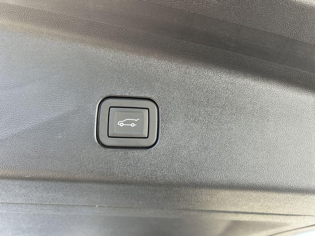 new 2026 Cadillac VISTIQ car, priced at $81,390