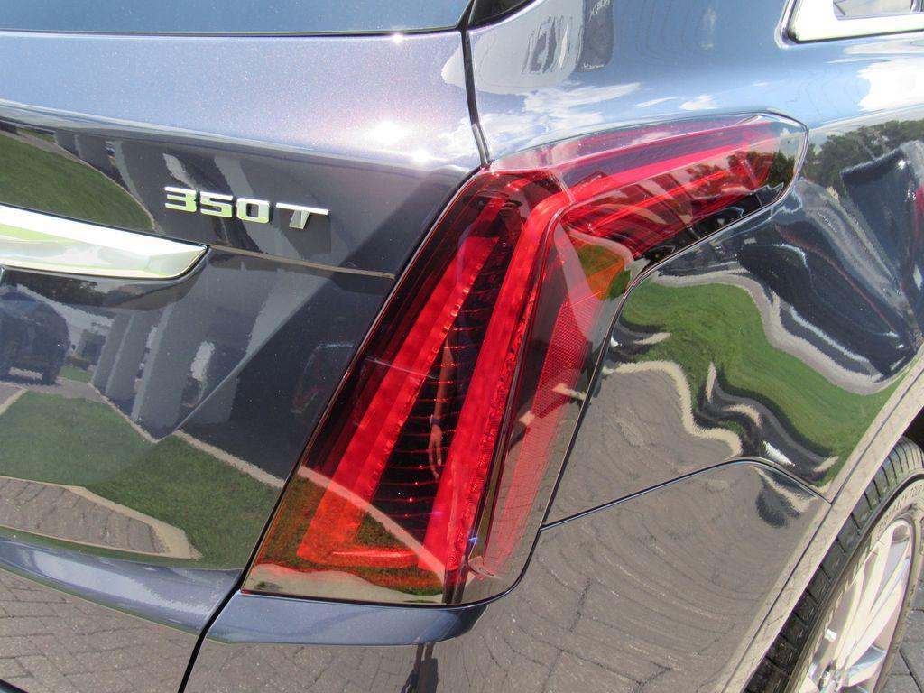 new 2025 Cadillac XT5 car, priced at $52,615