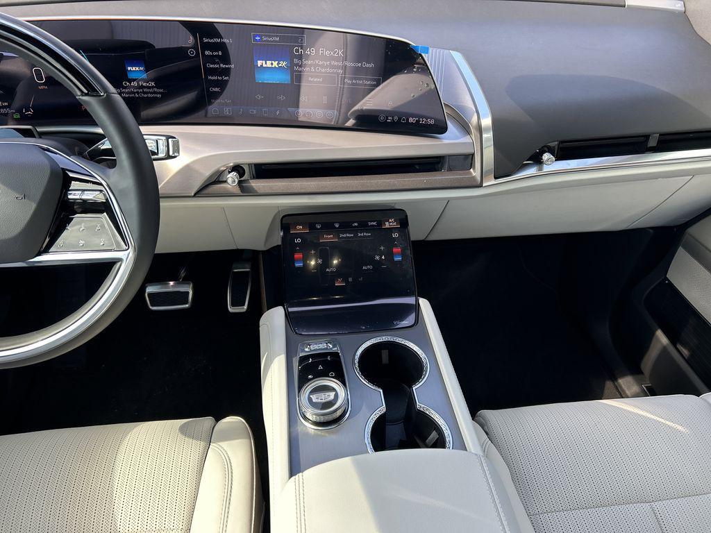 new 2026 Cadillac VISTIQ car