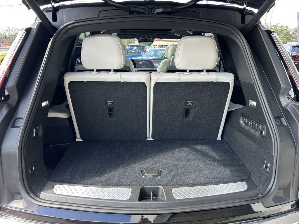 new 2026 Cadillac VISTIQ car