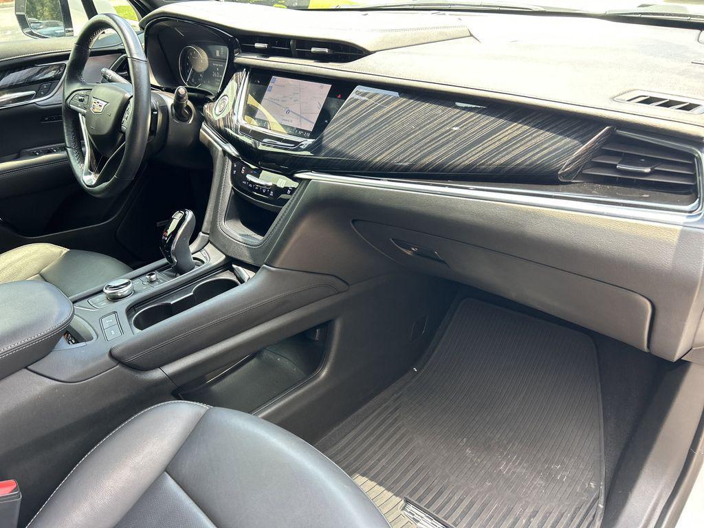 used 2023 Cadillac XT6 car, priced at $34,433