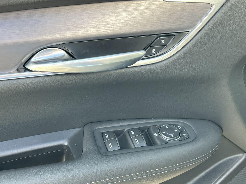 new 2026 Cadillac XT5 car, priced at $48,420