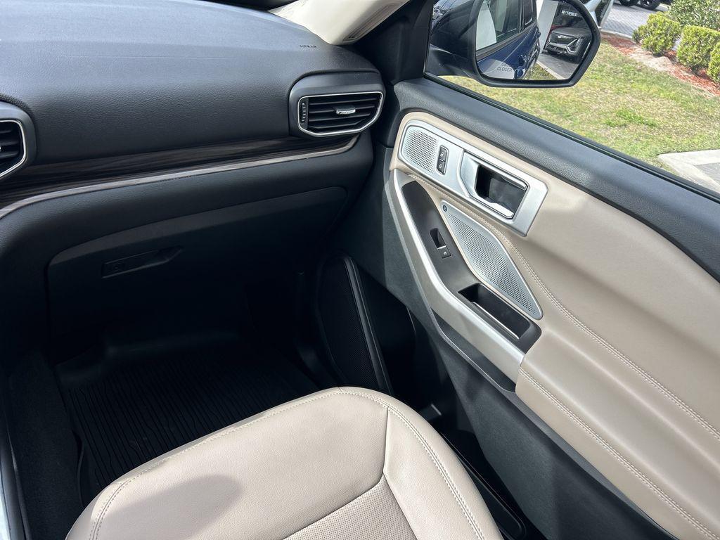 used 2022 Ford Explorer car, priced at $31,889