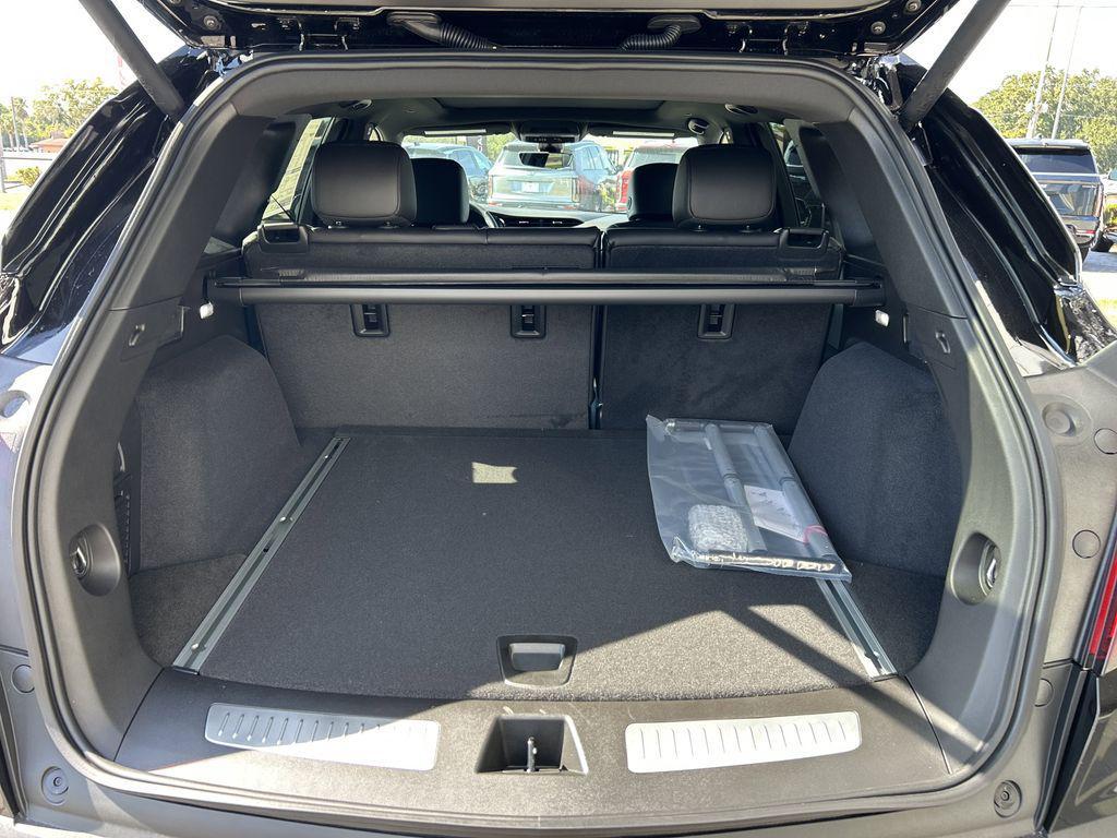 new 2026 Cadillac XT5 car, priced at $59,095