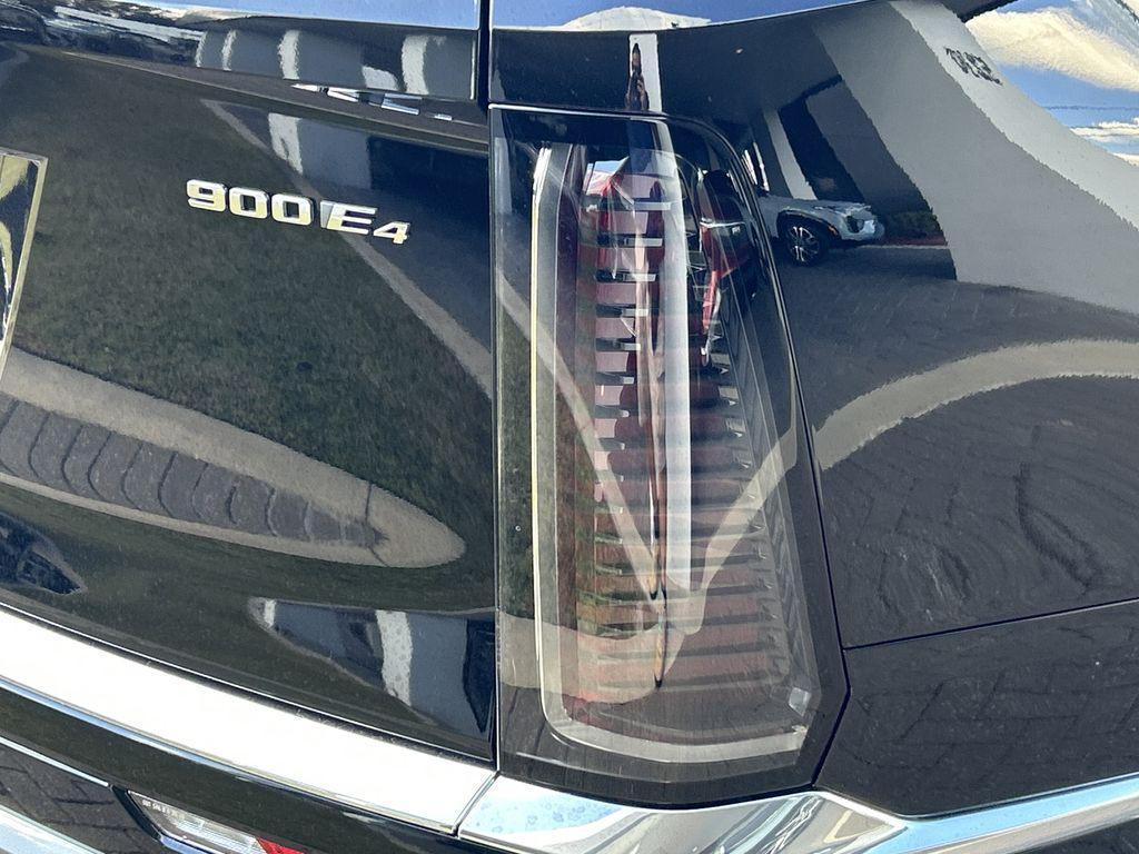 new 2026 Cadillac VISTIQ car