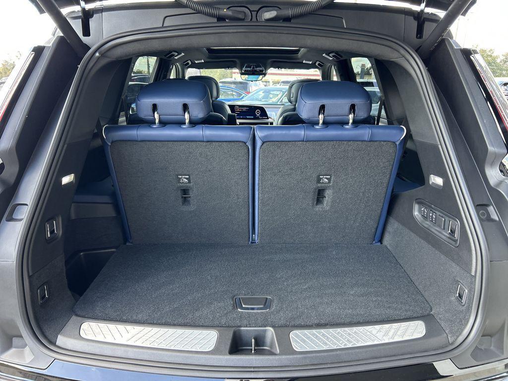 new 2026 Cadillac VISTIQ car