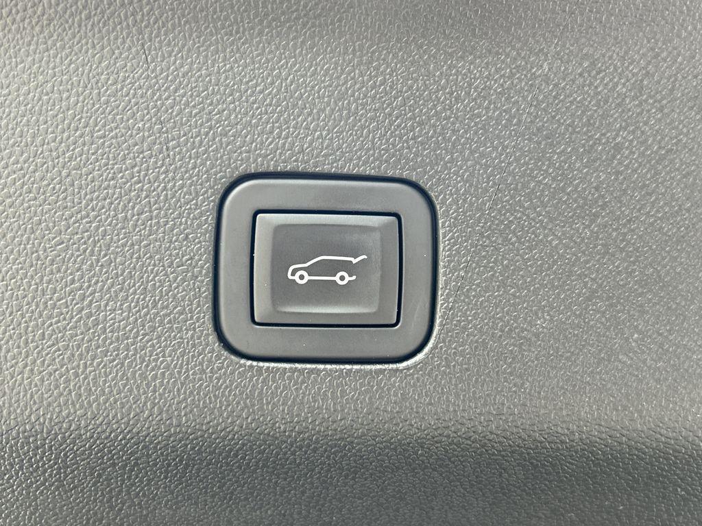 used 2024 Cadillac Escalade car, priced at $77,678