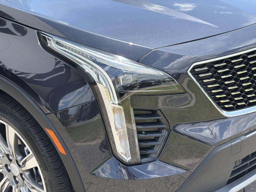 used 2023 Cadillac XT4 car, priced at $32,425