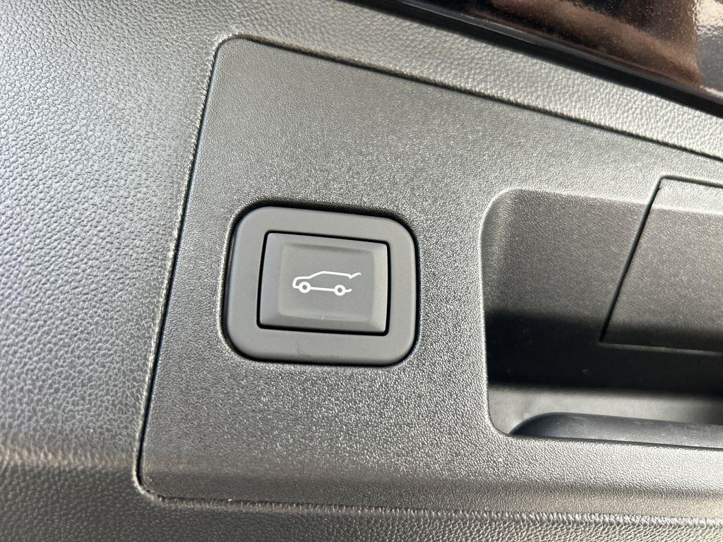 new 2026 Cadillac XT5 car, priced at $59,095