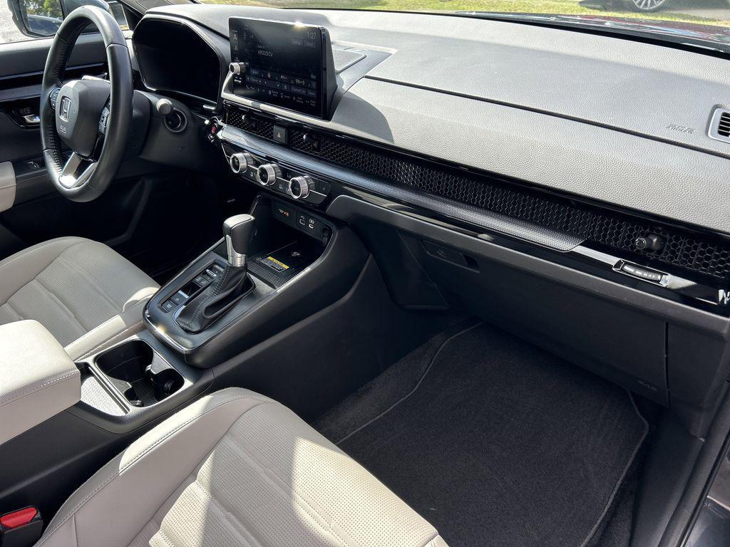 used 2025 Honda CR-V car, priced at $33,984