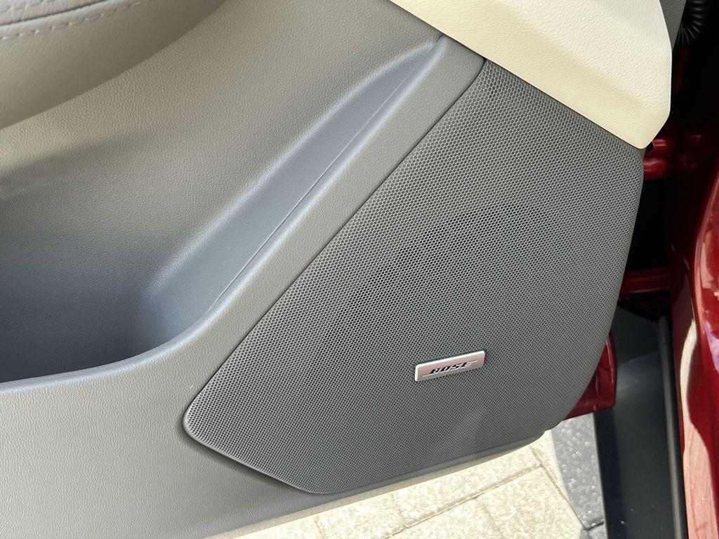 new 2025 Cadillac XT5 car, priced at $54,515