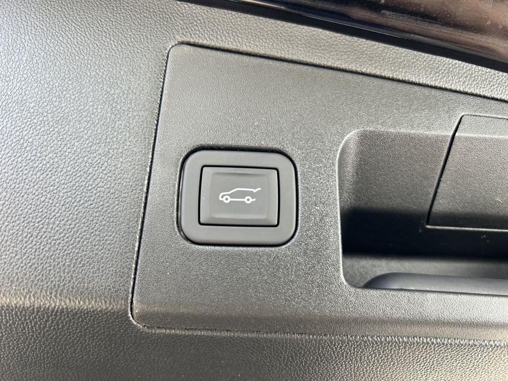 new 2026 Cadillac XT5 car, priced at $57,799