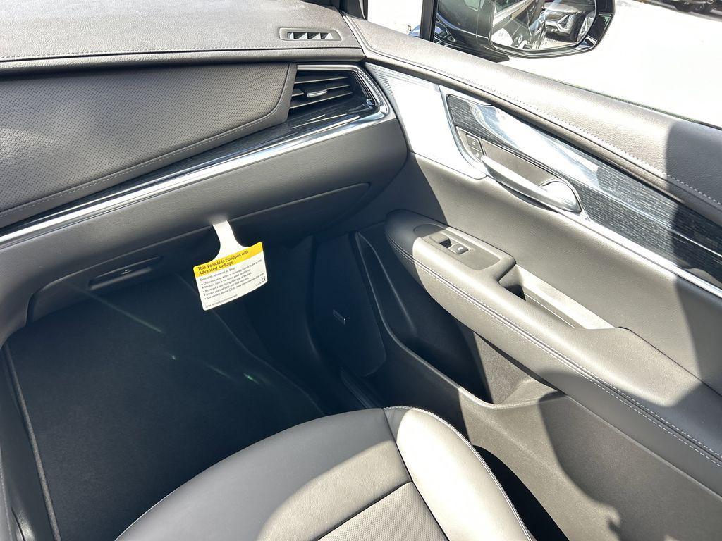 new 2026 Cadillac XT5 car, priced at $57,799