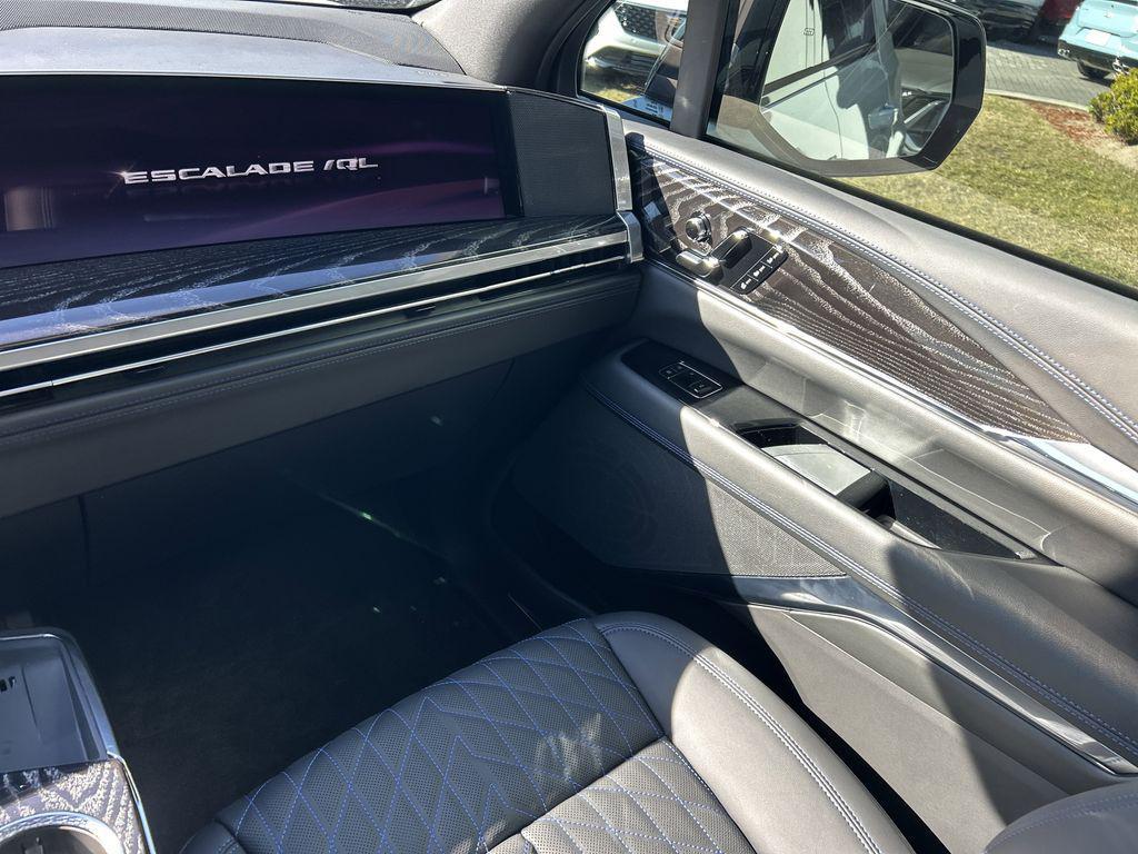 new 2026 Cadillac Escalade IQL car