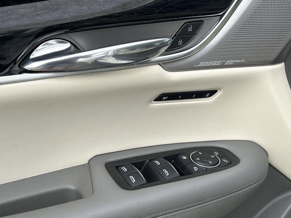 used 2023 Cadillac XT6 car, priced at $36,901