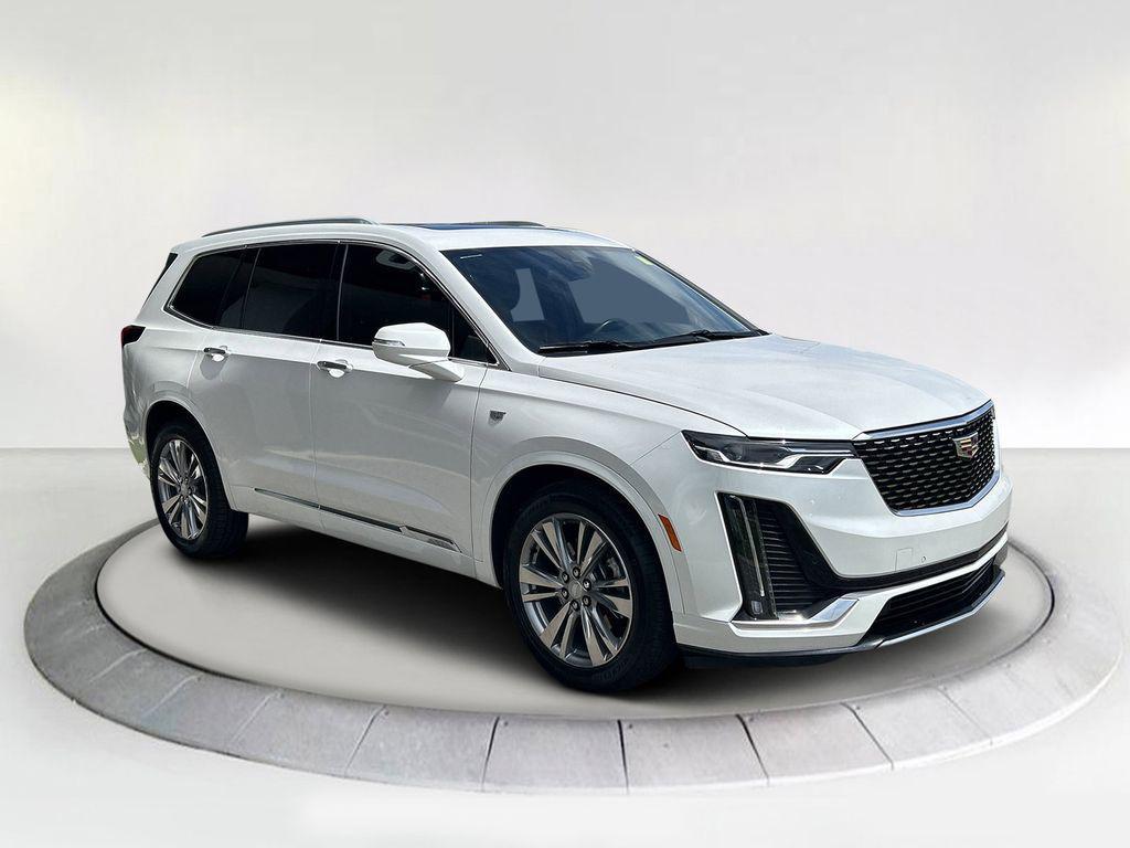 used 2023 Cadillac XT6 car, priced at $36,589