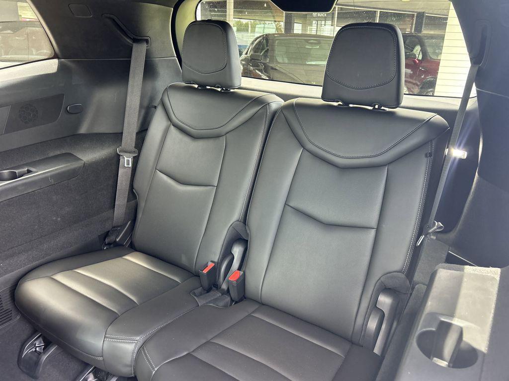 used 2023 Cadillac XT6 car, priced at $36,589