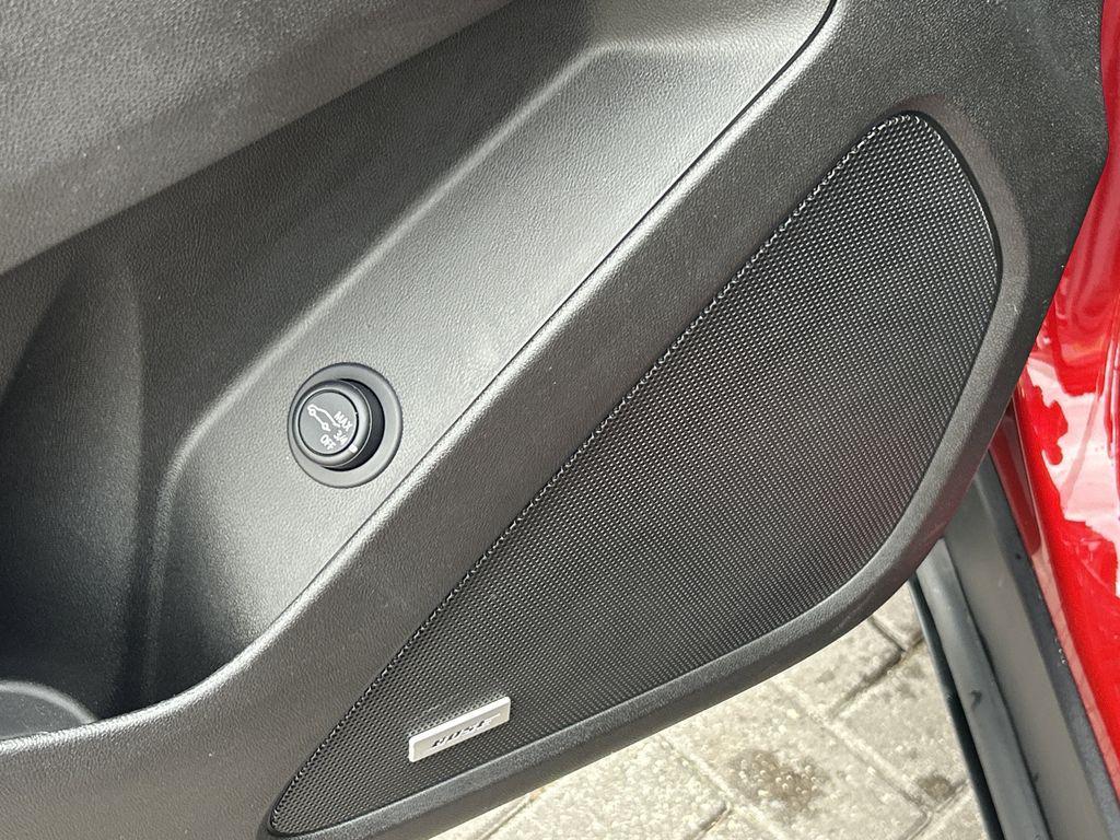 used 2024 Chevrolet Equinox car, priced at $28,888