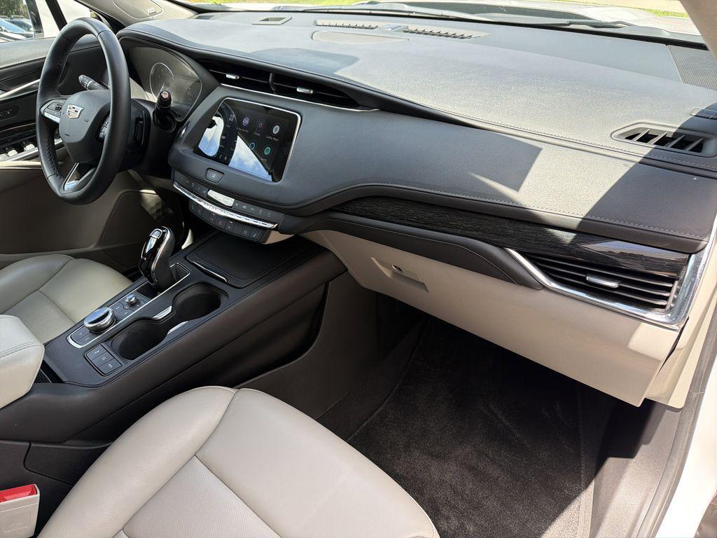 used 2023 Cadillac XT4 car, priced at $33,499