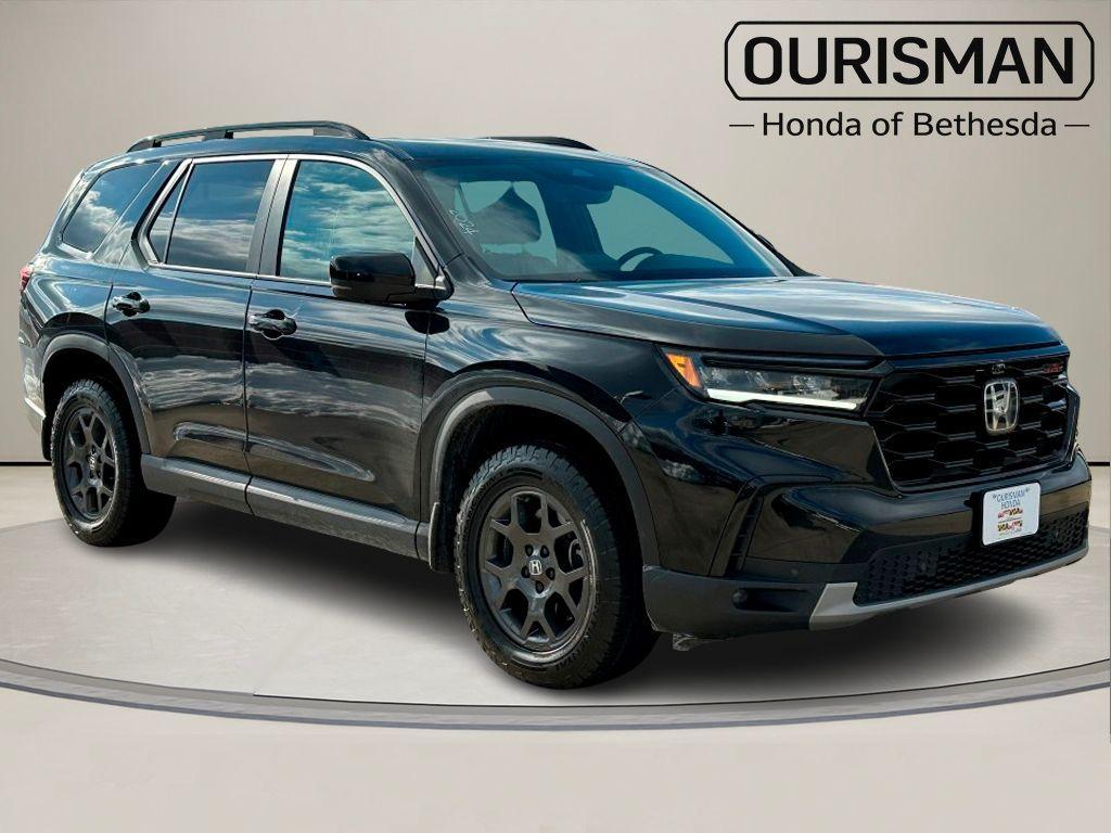 used 2024 Honda Pilot car, priced at $39,493