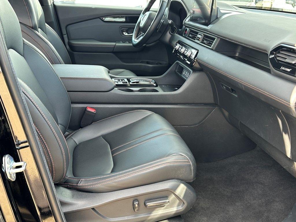 used 2024 Honda Pilot car, priced at $39,493