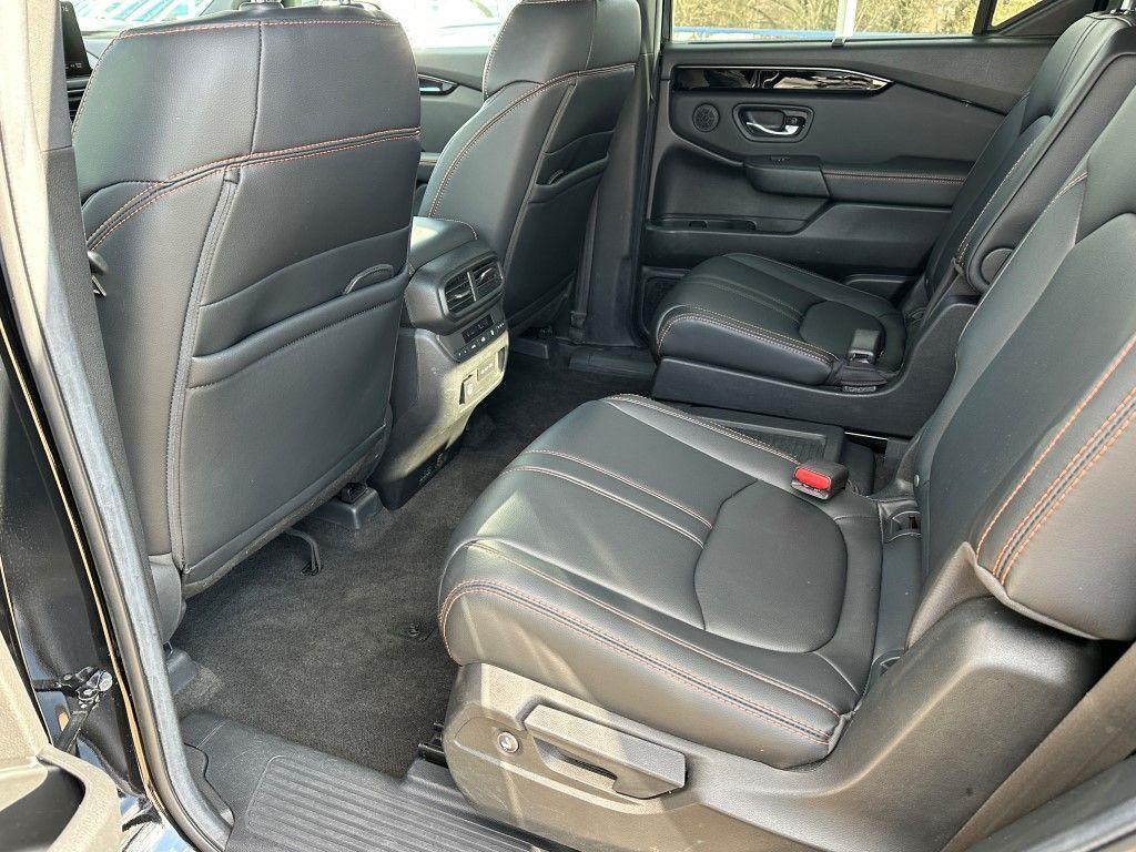 used 2024 Honda Pilot car, priced at $39,493
