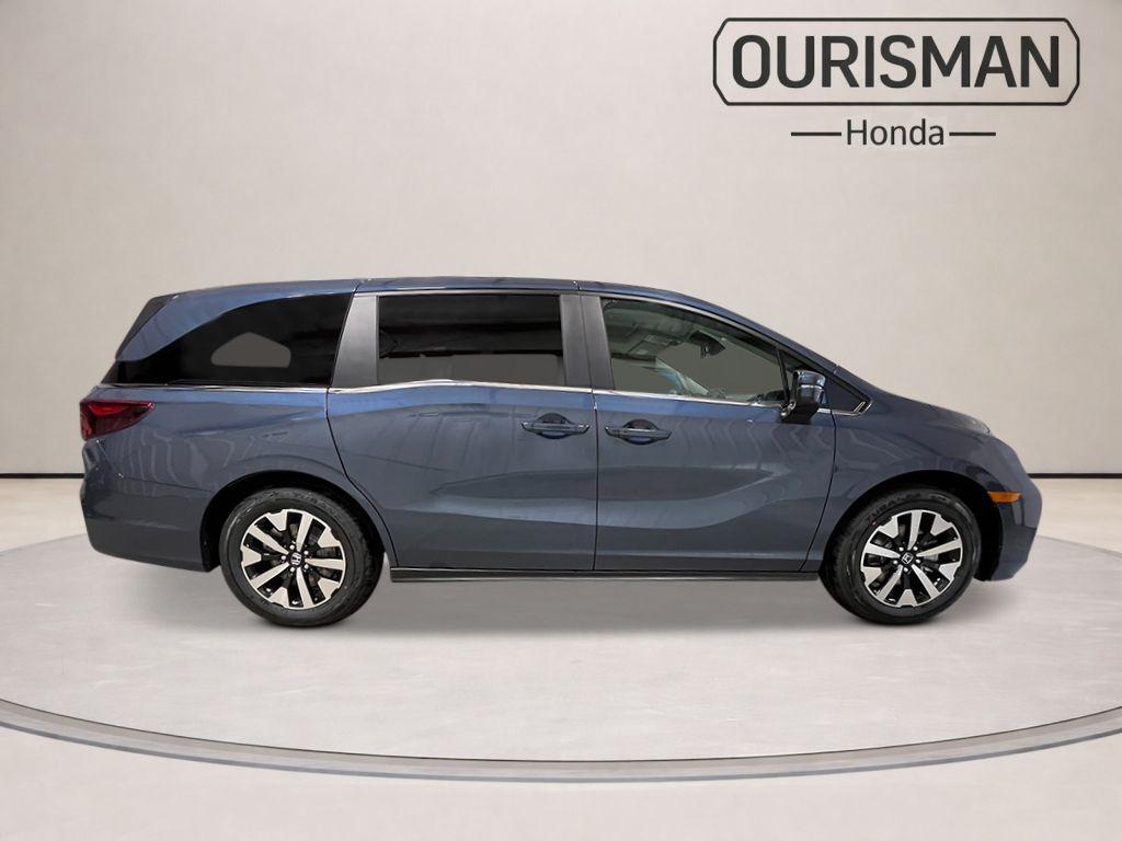 new 2026 Honda Odyssey car, priced at $41,636