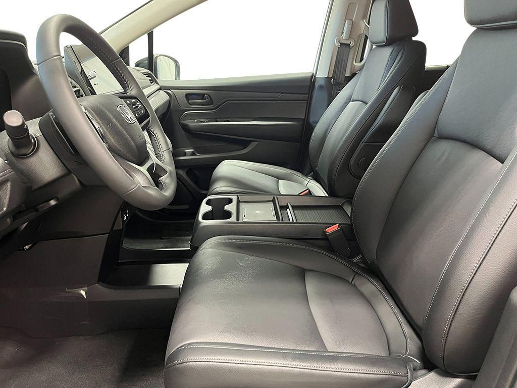 new 2026 Honda Odyssey car, priced at $41,636