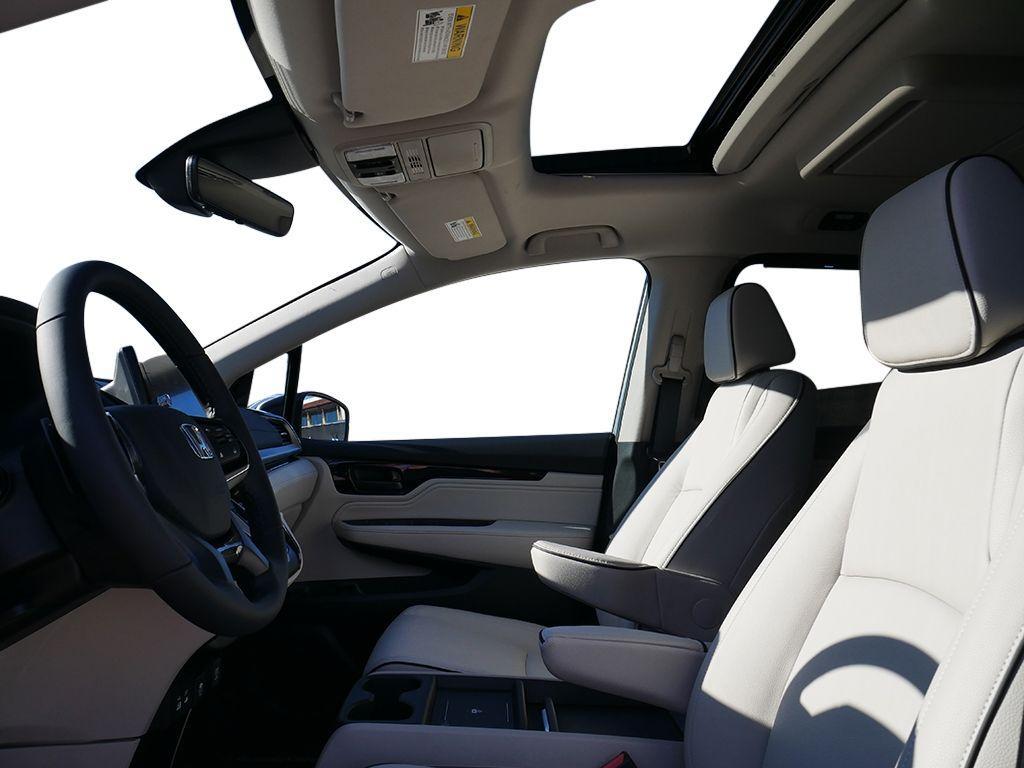 new 2026 Honda Odyssey car, priced at $46,105