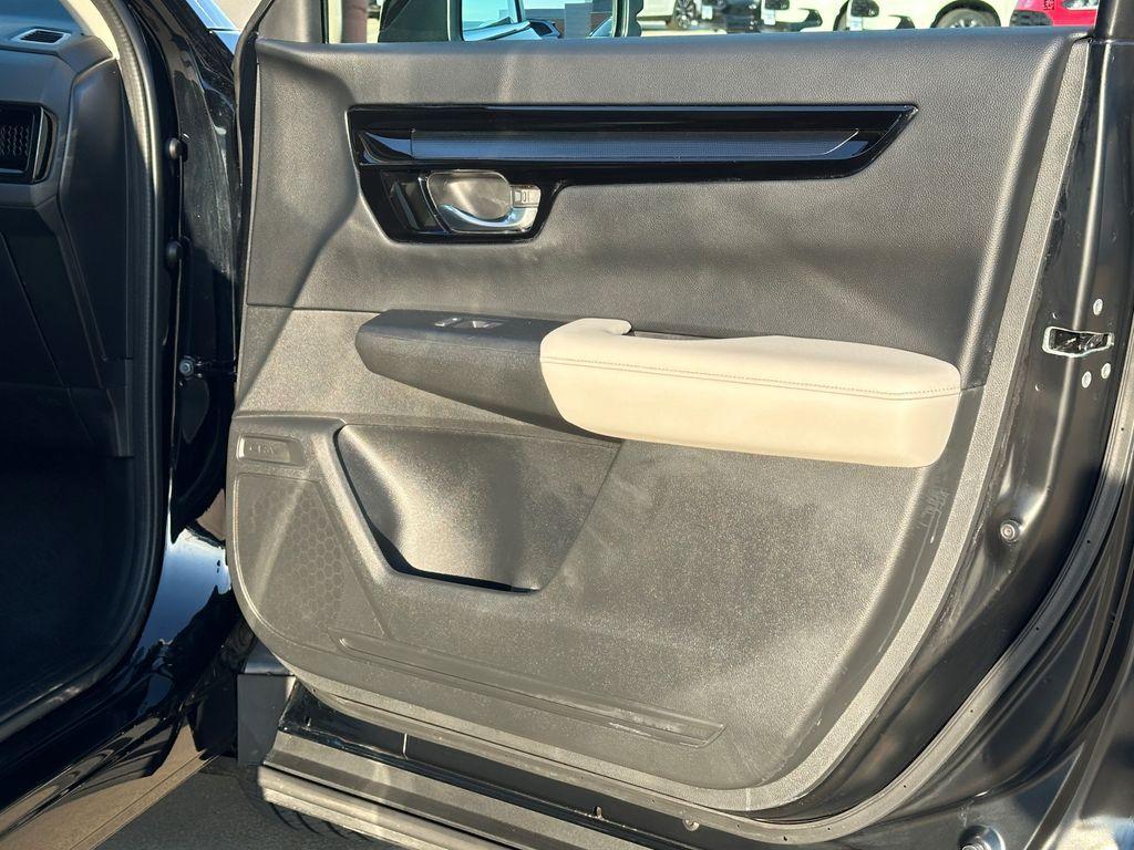 used 2025 Honda CR-V car, priced at $35,695