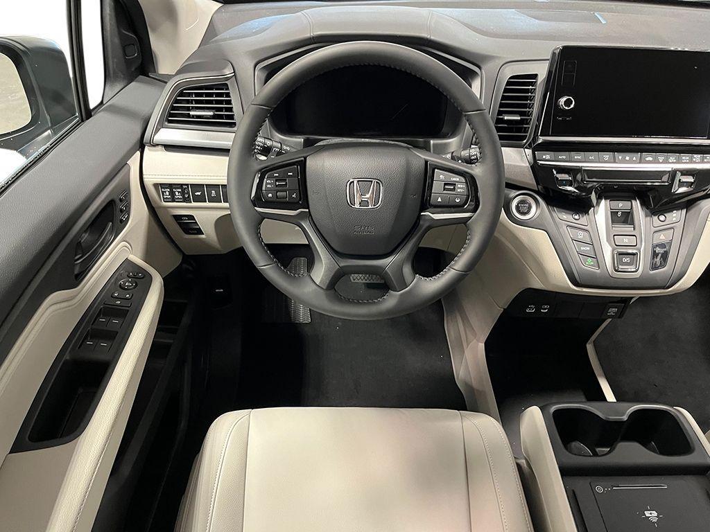 new 2026 Honda Odyssey car, priced at $45,090