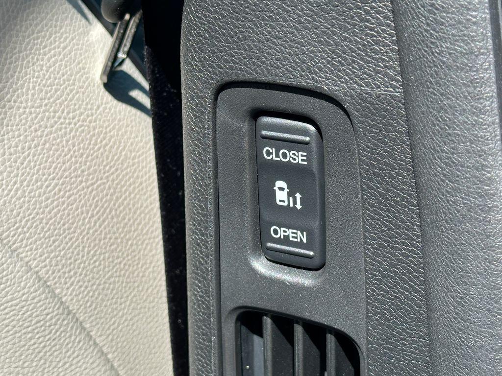 used 2025 Honda Odyssey car, priced at $44,795