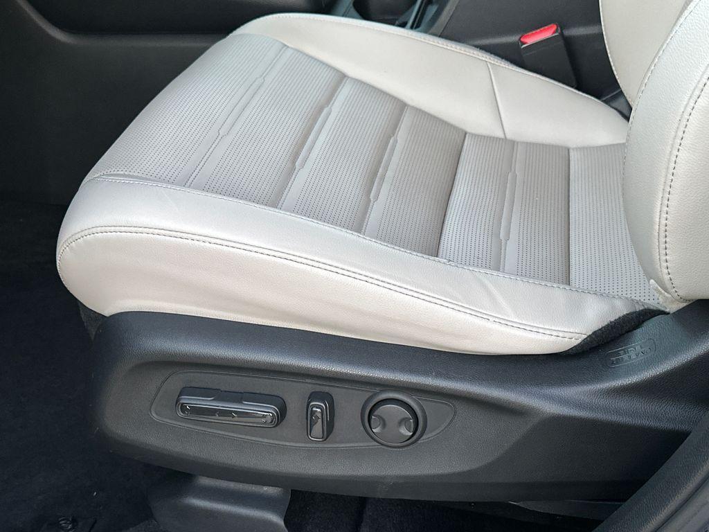used 2023 Honda CR-V car, priced at $32,307