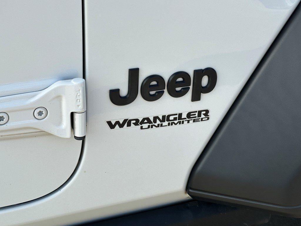 used 2022 Jeep Wrangler Unlimited car, priced at $29,195